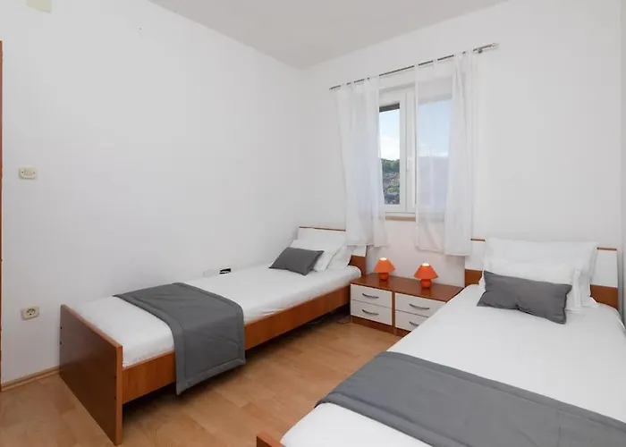 Bento - View On Town And Sea Apartman