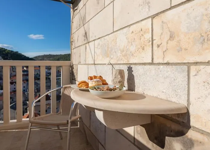 Bento - View On Town And Sea Apartman Pučišća