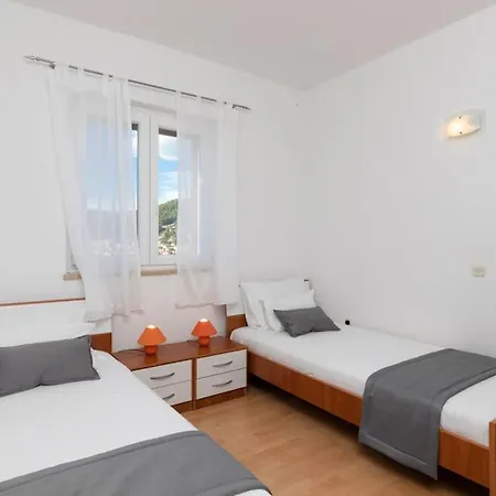 아파트 Bento - View On Town And Sea 푸치스차